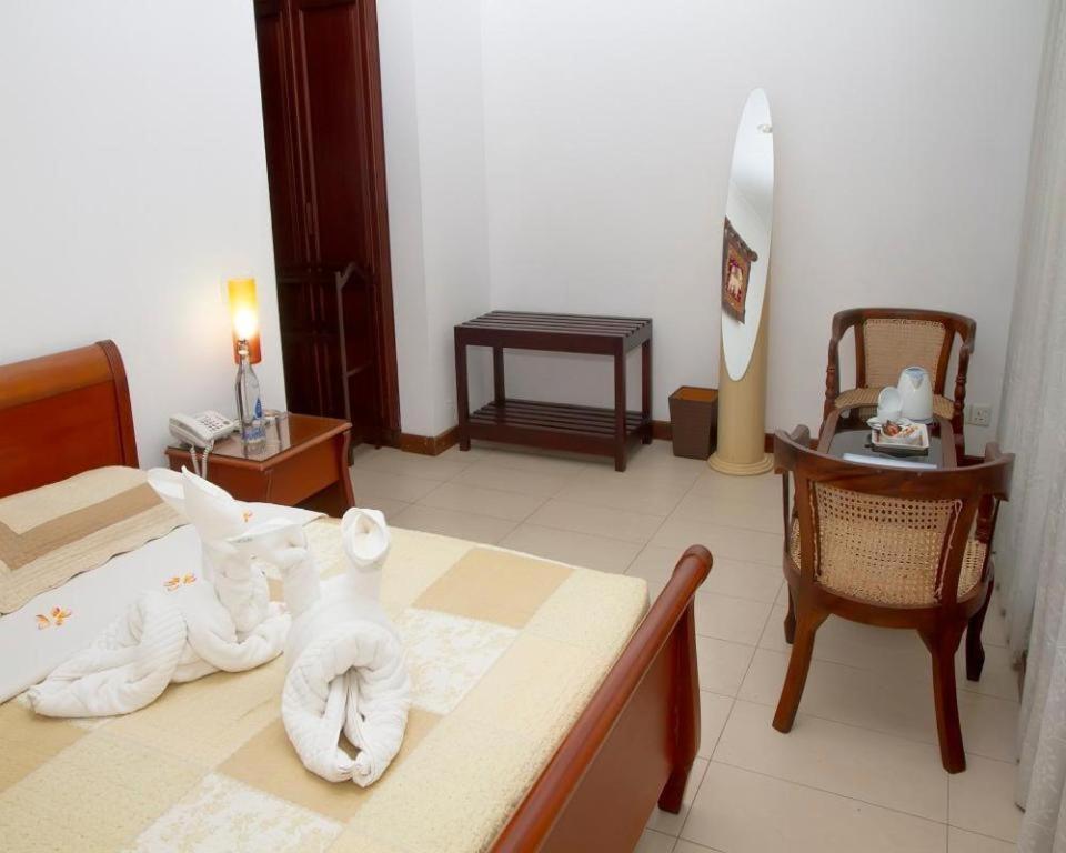 Hotel Villa Viana Marawila Ngoại thất bức ảnh